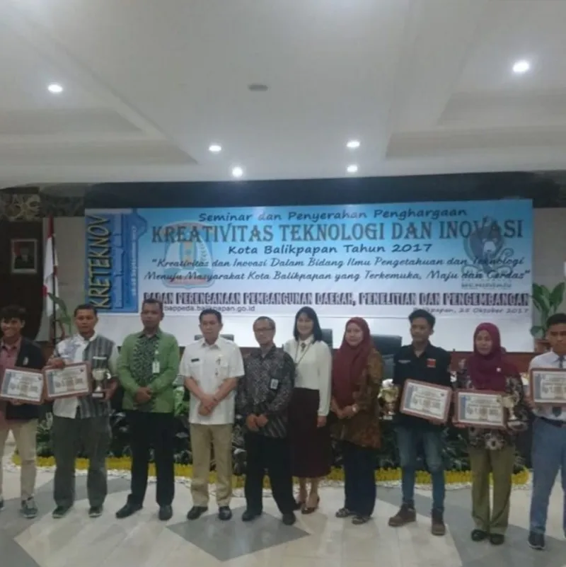 Juara Harapan 1 - Lomba Kreatifitas Teknologi dan Inovasi (KRETEKNOV) Kota Balikpapan 2017